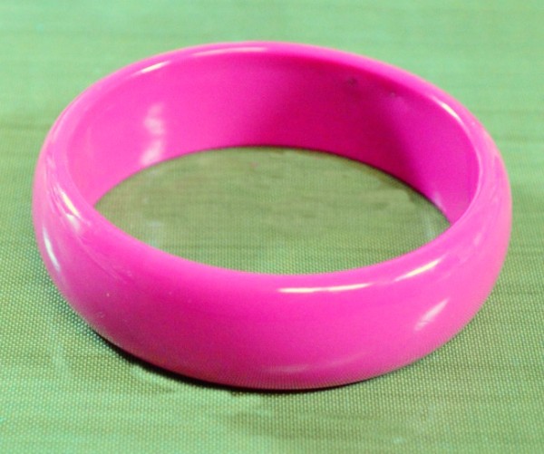 Pink-plastic-bangle1